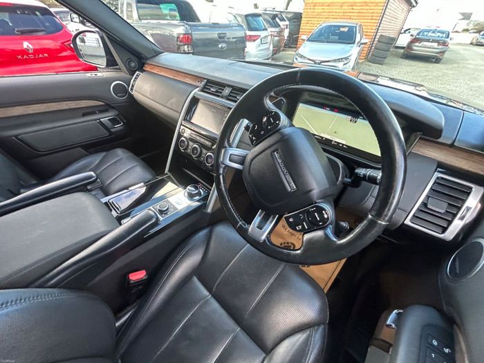 Land Rover Discovery 2019