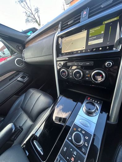Land Rover Discovery 2019