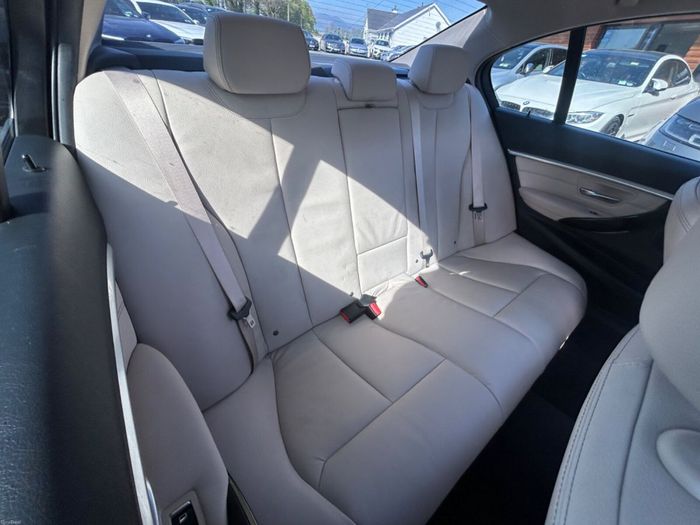 BMW 3 Series 2016