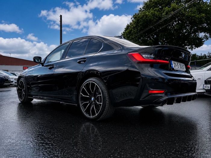 BMW 3 Series 2021