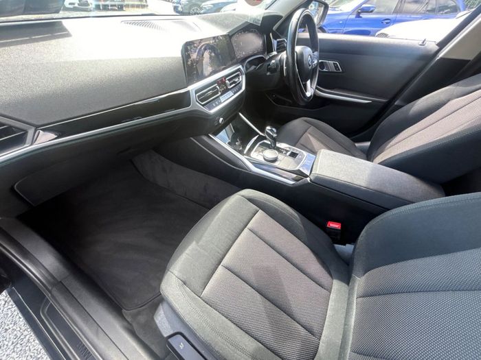 BMW 3 Series 2021