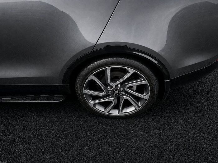 Land Rover Discovery 2018
