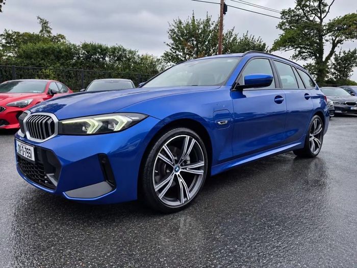 BMW 3 Series 2023