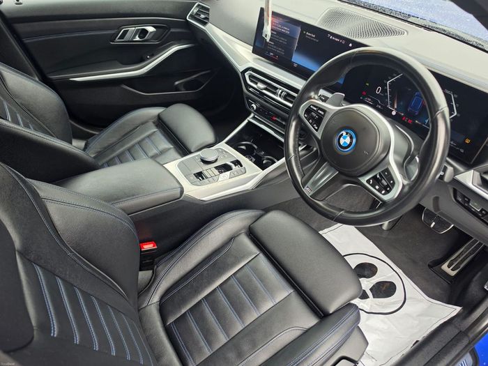 BMW 3 Series 2023