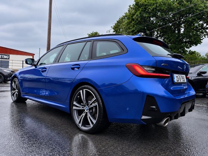 BMW 3 Series 2023