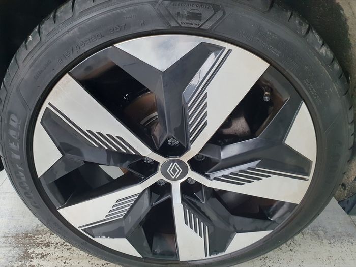 Renault Megane E-Tech 2024
