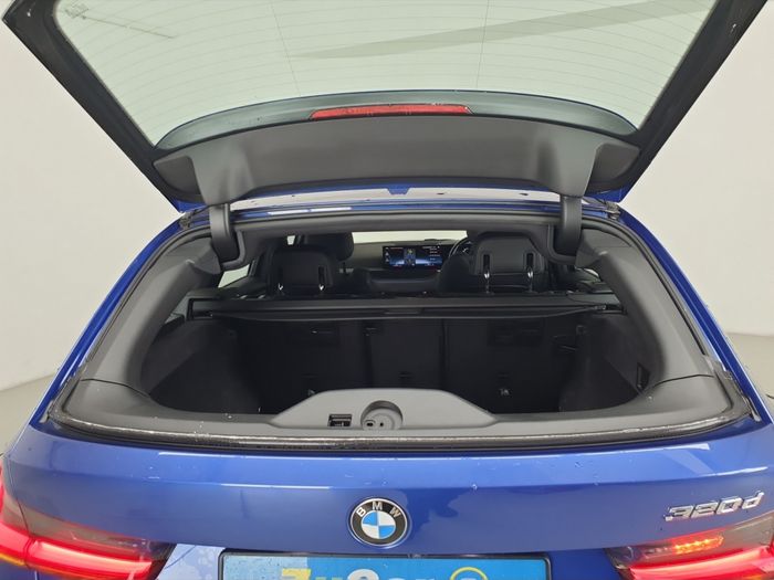 BMW 3 Series 2023