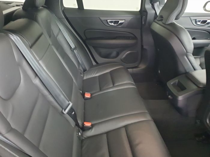 Volvo V60 2020