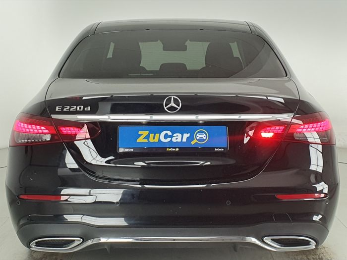 Mercedes-Benz E-Class 2022