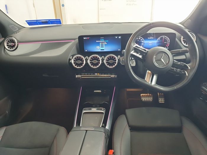 Mercedes-Benz GLA 2024
