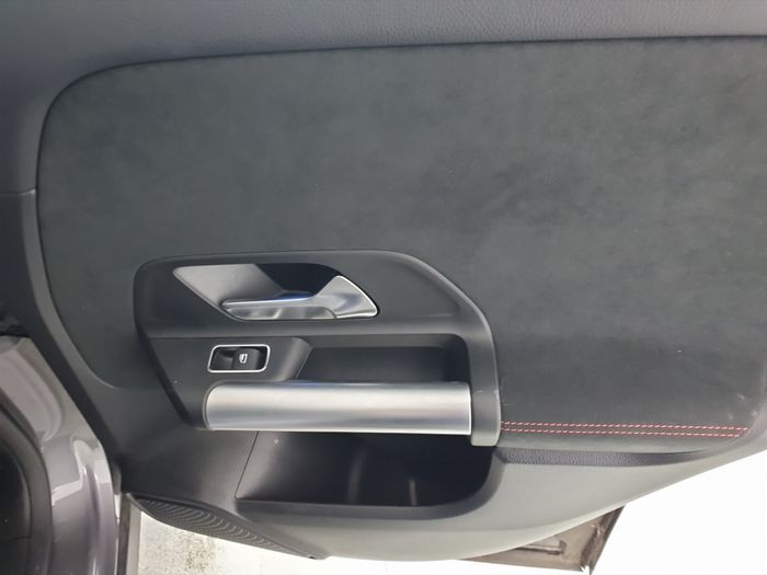 Mercedes-Benz GLA 2024