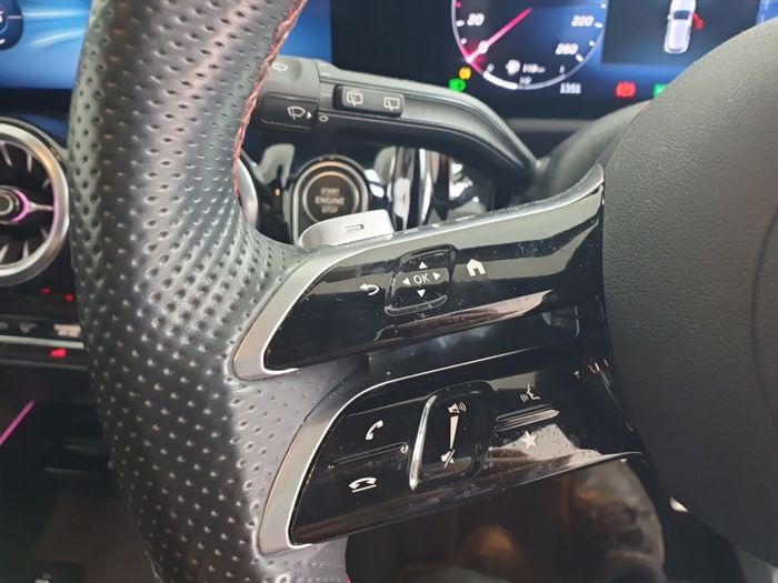 Mercedes-Benz GLA 2024