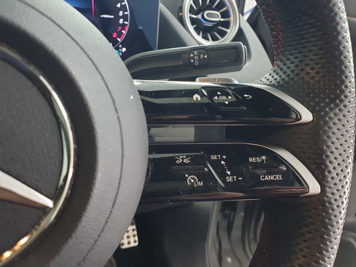 Mercedes-Benz GLA 2024