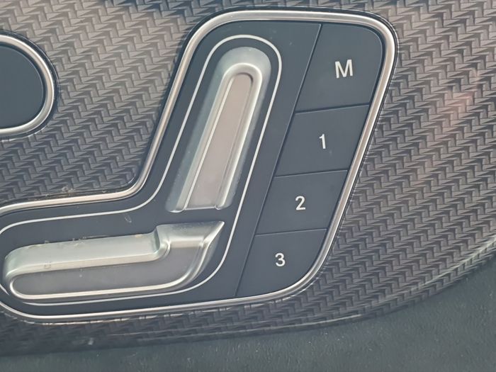 Mercedes-Benz GLA 2024