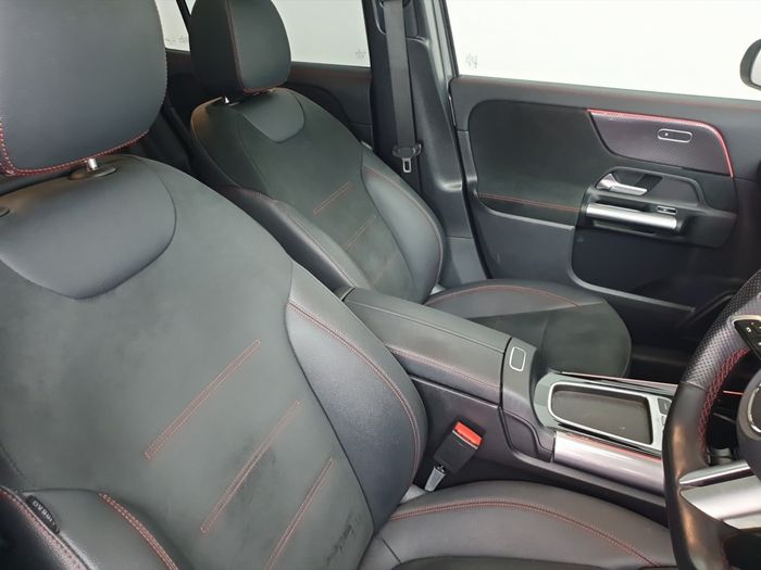 Mercedes-Benz GLA 2024