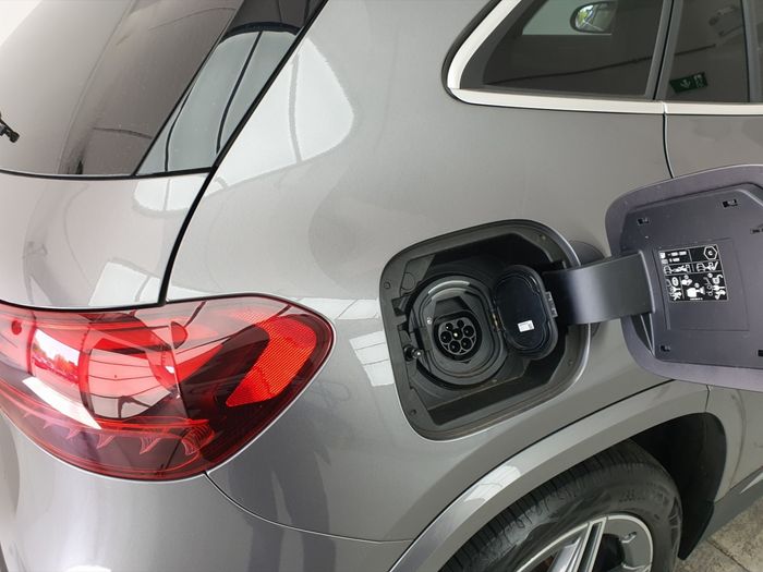 Mercedes-Benz GLA 2024
