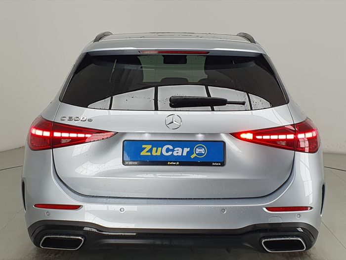 Mercedes-Benz C-Class 2025