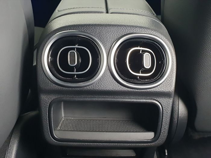Mercedes-Benz C-Class 2025