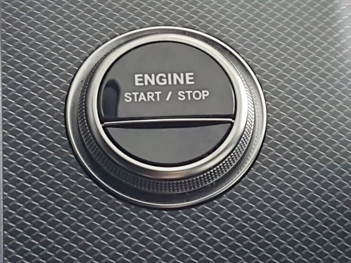 Mercedes-Benz C-Class 2025
