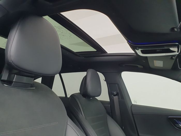 Mercedes-Benz C-Class 2025