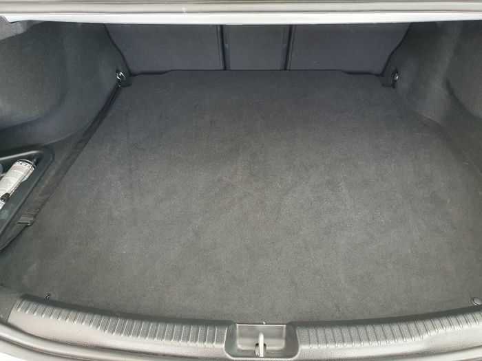Mercedes-Benz C-Class 2024