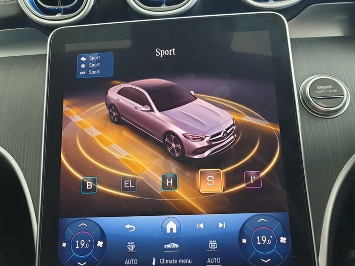 Mercedes-Benz C-Class 2024