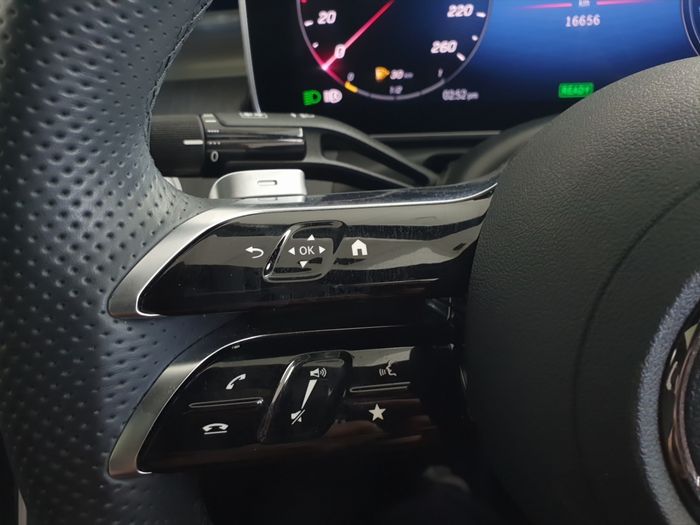 Mercedes-Benz C-Class 2024