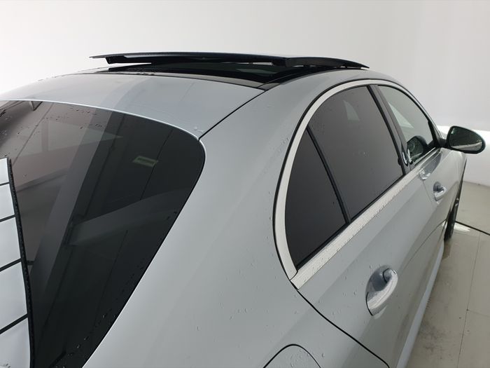 Mercedes-Benz C-Class 2024