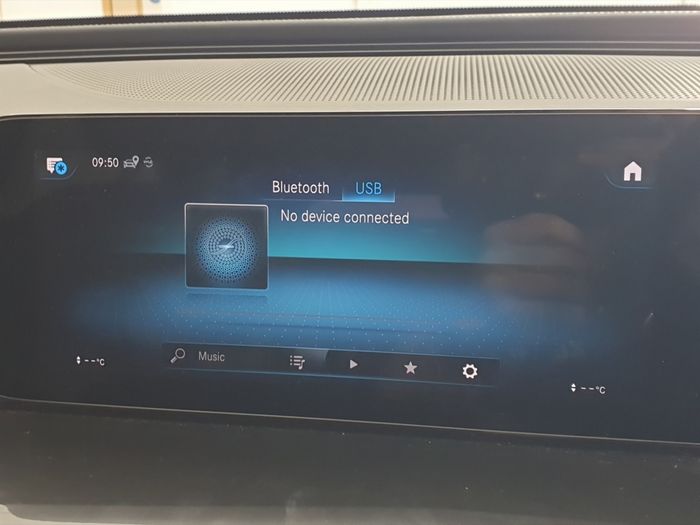 Mercedes-Benz EQC 2023