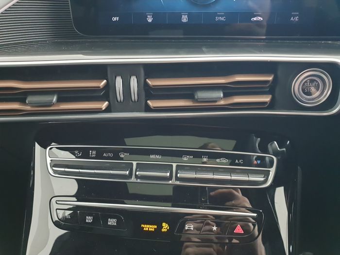 Mercedes-Benz EQC 2023
