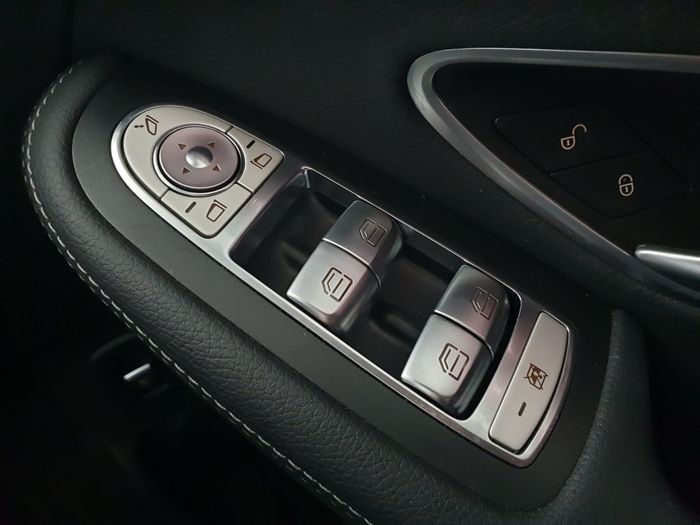 Mercedes-Benz EQC 2023
