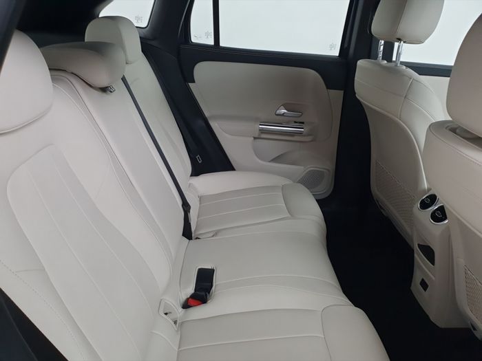 Mercedes-Benz GLA 2021