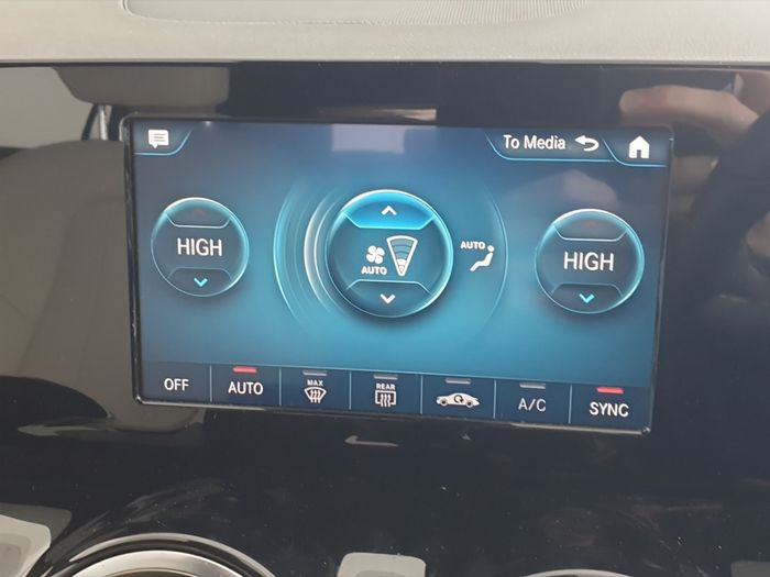 Mercedes-Benz GLA 2021