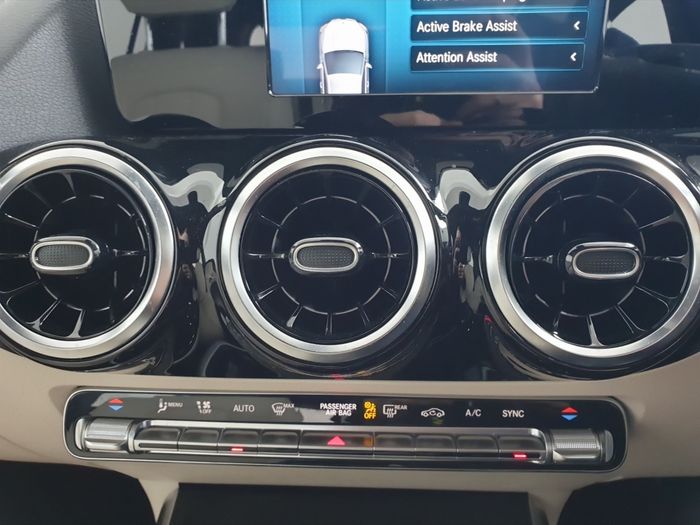 Mercedes-Benz GLA 2021