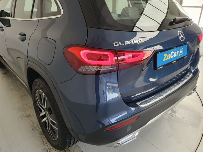 Mercedes-Benz GLA 2021
