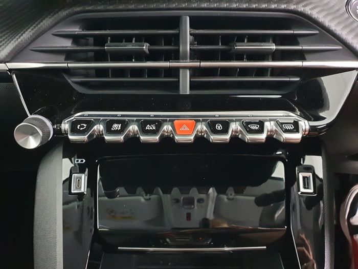 Peugeot 208 2024
