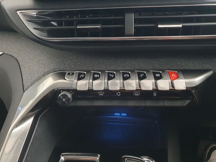 Peugeot 3008 2021