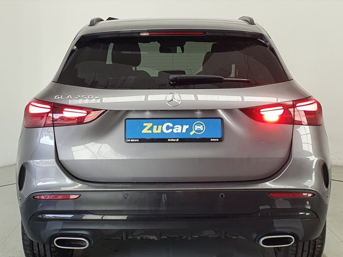 Mercedes-Benz GLA 2024