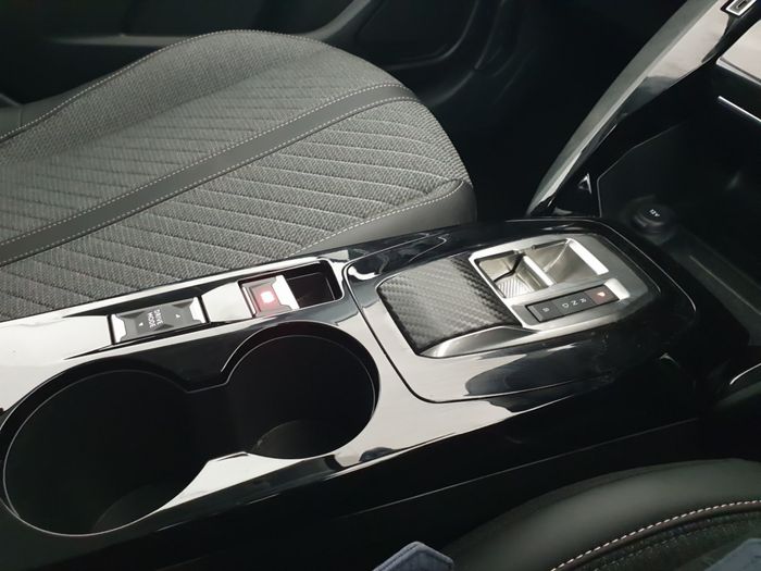 Peugeot 208 2024