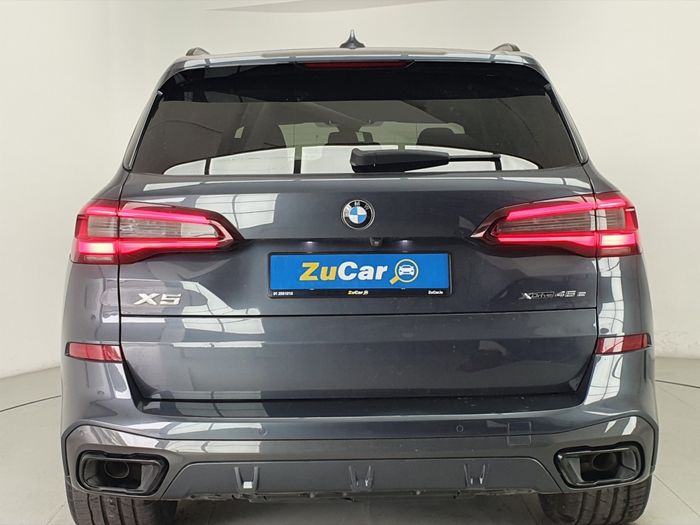 BMW X5 2021