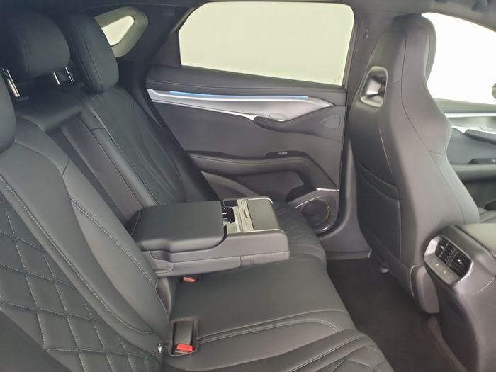 BYD SEALION 7 2025