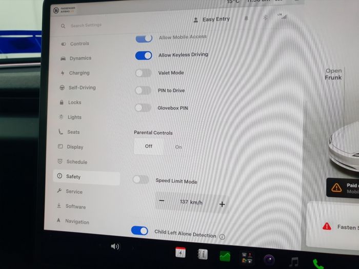 Tesla Model 3 2024