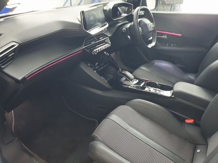 Peugeot 2008 2021