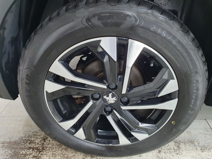 Peugeot 2008 2021