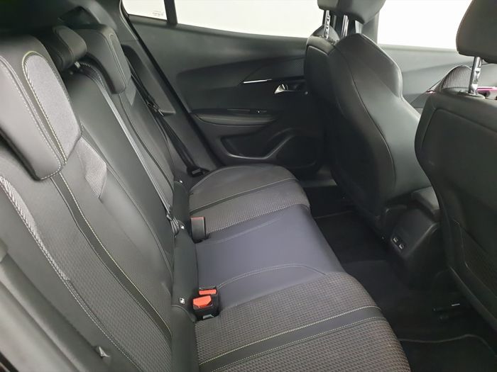 Peugeot 2008 2021