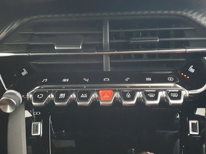 Peugeot 2008 2021