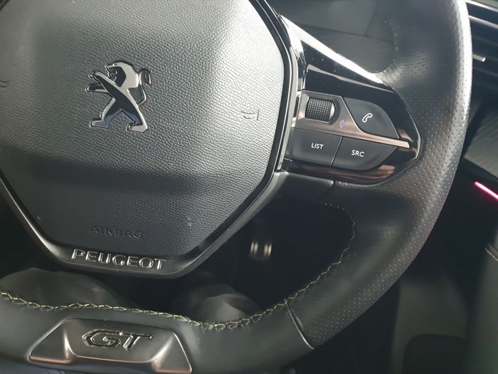 Peugeot 2008 2021