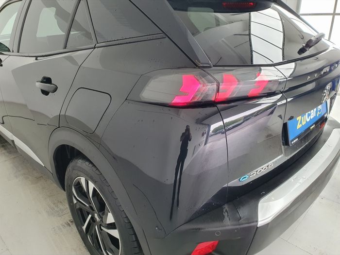 Peugeot 2008 2021