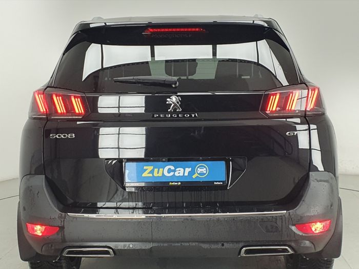 Peugeot 5008 2021