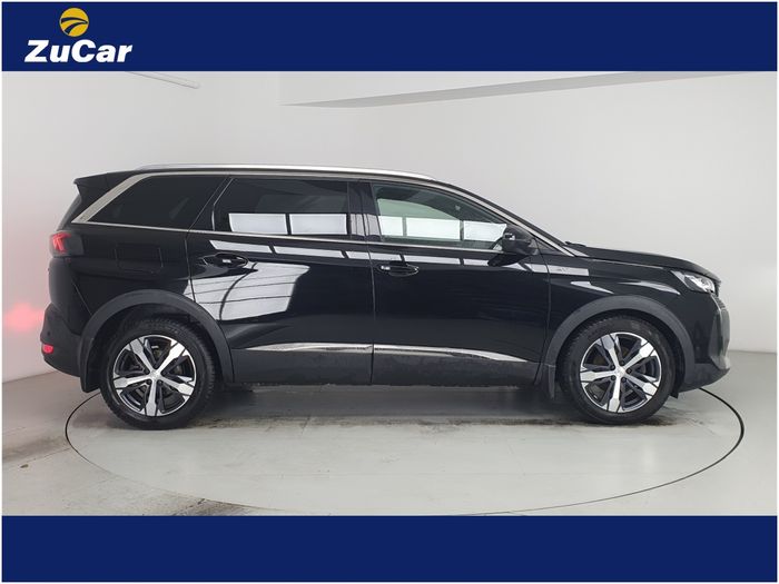 Peugeot 5008 2021